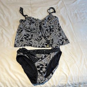 Coco reef tankini underwire adjustable straps.removable belt reversible